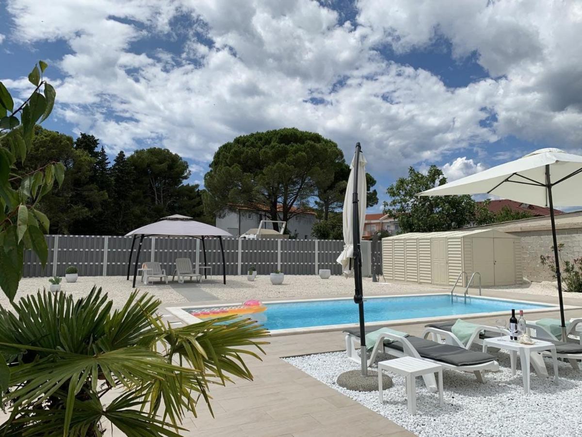 Appartement Grey Pearl With Free Ev Ch-Station à Valbandon Extérieur photo